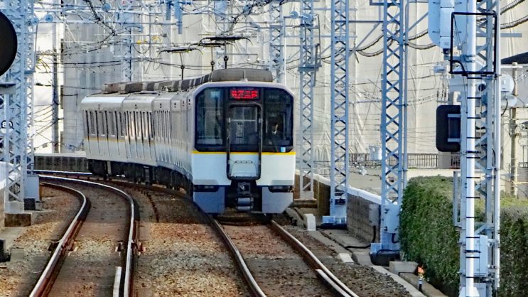 阪神電車 近鉄電車のコラボデザイン 19年3月19日 エキサイトニュース