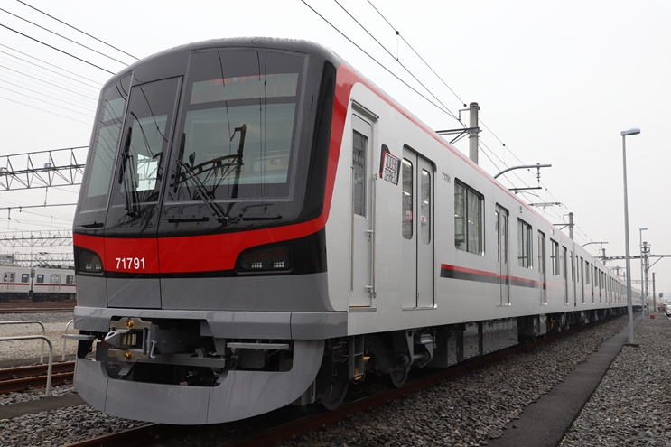 東武線・日比谷線相互直通の座席指定制列車「THライナー」登場 6/6