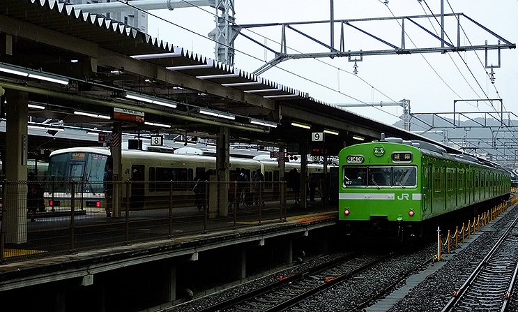 みやこ路快速221系すべてが6両編成に、2020年3月で4両編成は消滅