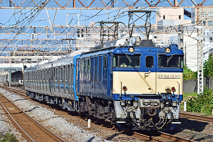 相模線E131系500番台など新型車両が甲種輸送、南海8300系はJR西日本
