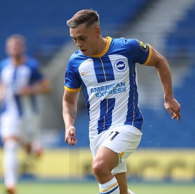 ドリブルだけじゃない高精度のパスも出せるトロサールが三笘薫の