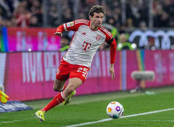 バイエルン 24-25 A 3XL トーマス・ミュラー 25 新品タグ付 正規品 トーマスミュラー ホビー】NBA 2024-25 Panini Select Basketball