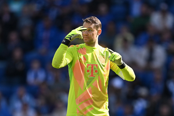 アーセナルGKとバイエルンGKユニまる被り 各メーカーのGKユニ使い回し