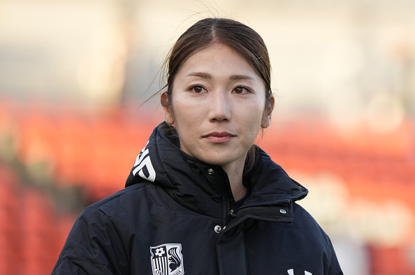 WEリーグ大宮・仲田歩夢が焼酎片手にパチリ! 堪能した韓国料理をSNSに