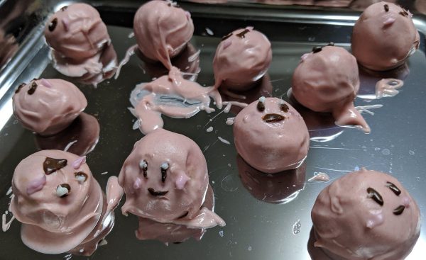 なぜこうなった カービィ型のお菓子を作ってみたら ばけもん みたいな形になってしまった 年2月19日 エキサイトニュース