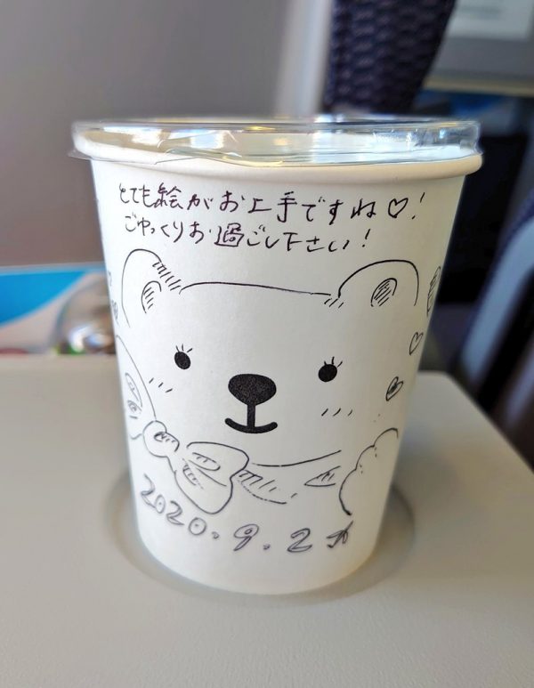 飛行機で眠っていた漫画家さんにcaさんから贈られたかわいい プレゼント に心が和む 年9月7日 エキサイトニュース