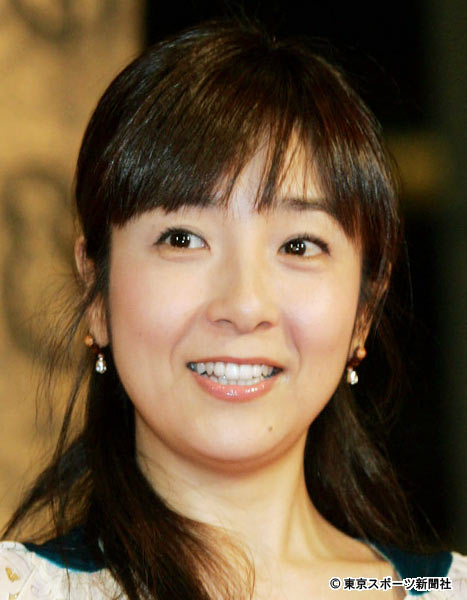 藤田朋子 ひとりディズニー デビュー ずぶ濡れ鑑賞 楽ひ過ぎるっ 19年8月15日 エキサイトニュース