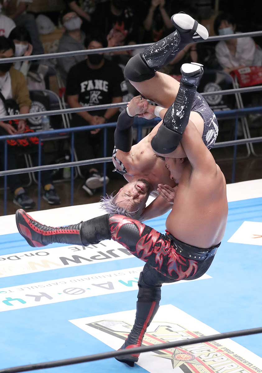 新日本 ｇ１ 鷹木がｋｅｎｔａ下し１敗死守 飯伏戦へ リハビリに付き合うつもりはない 2021年10月1日 エキサイトニュース