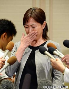 高島礼子 謝罪会見で離婚否定せず 事情聴取 尿検査も報告 16年6月30日 エキサイトニュース