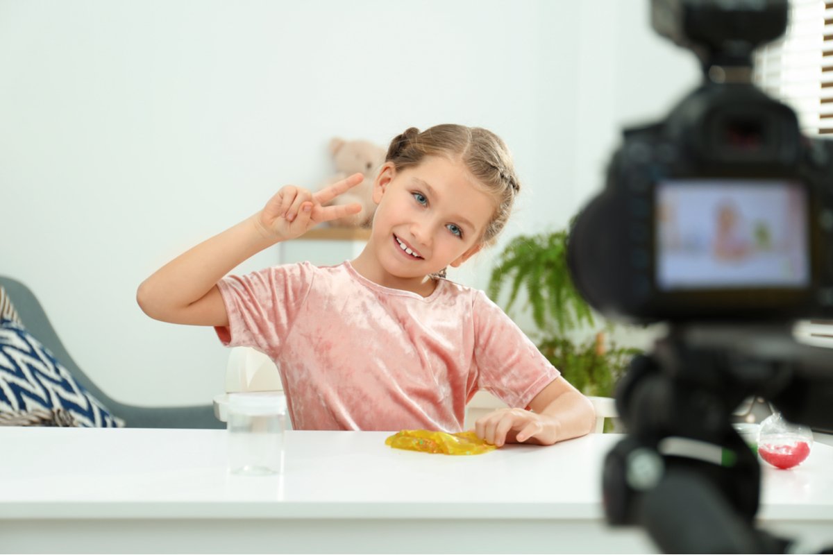 子供youtuber 小学生モデル がイタい 子供は親の ほめられたい を満たす道具なの 年6月6日 エキサイトニュース