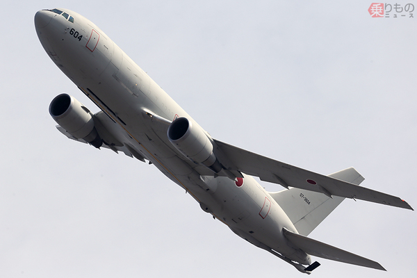なぜ「空中給油機」がウクライナ向け物資運んだ？ 空自KC-767 実は超