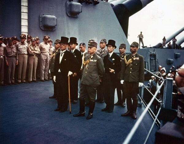 日本の降伏文書調印 なぜ戦艦「ミズーリ」で行われた？ その象徴的な