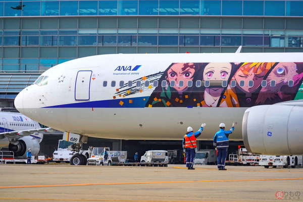 ANA『鬼滅の刃』特別機 なぜか羽田→成田で初飛行 ”無限飛行機編”17分の序章 (2022年1月30日) - エキサイトニュース