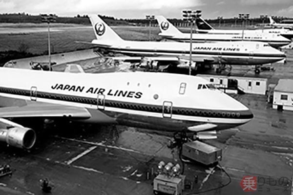 マジでコブ！ 「ジャンボ機」ボーイング747はなぜ「前方だけ2階建て