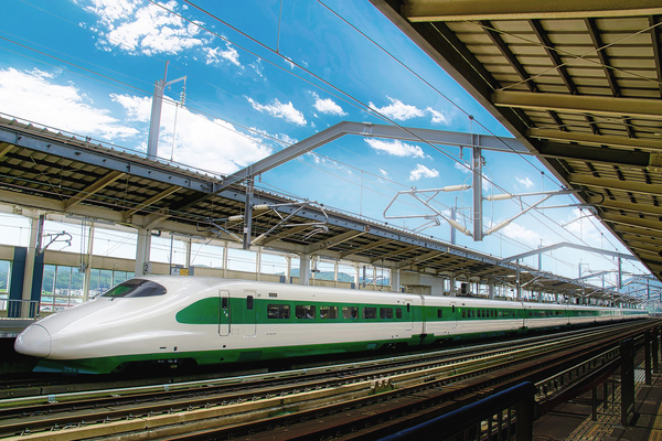 白と緑の新幹線9年ぶり復活！ 東北・上越新幹線200系を振り返る 外も中