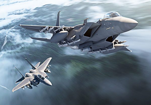 消滅しかけた「2人乗り戦闘機」が復権？ 変化しつつあるパイロットの