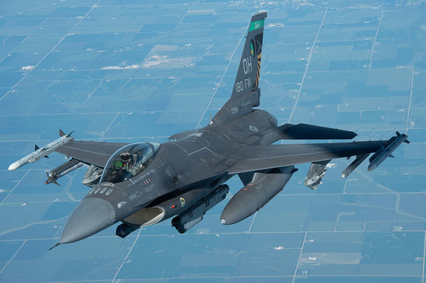 米軍ターボファン F-16 実物 航空機部品 ミリタリー 戦闘機 エアフォース なんでそんなに売れる!? F-16戦闘機の半世紀 5000機の大台も目前 その