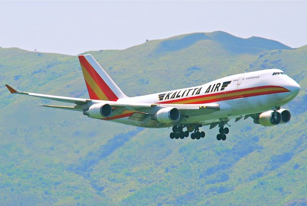 米で出現 マスク ジャンボ貨物機 実は日本とも関係アリ カリッタ航空の747 400bcf 21年3月1日 エキサイトニュース