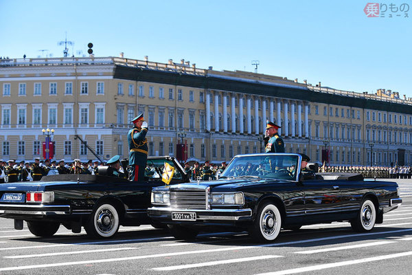 どクラシックが逆にカッコいい 旧ソ連製オープンカーたち ロシア各地の記念式典で快走 21年5月21日 エキサイトニュース