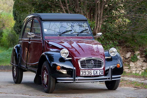 VITTESSE CITROEN 2CV 1957 シトロエン パリ 消防車 北へ、南へ、シトロエン2CVと30年│第15回 パリで見かけた2CV観光