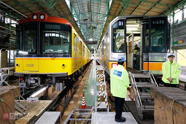 銀色の銀座線」01系がラストラン 車内が暗くならないようにした電車