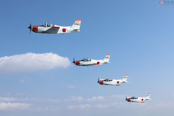 海自アクロバット飛行隊「ホワイトアローズ」知ってる？ 一般初登場