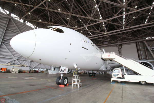 JAL B787-8型機　飛行機 JAL初「国内線ボーイング787-8」登場 国際線機とここが違う 「日本の