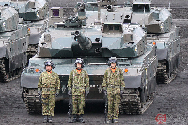 陸自「戦車乗り」のブーツ なぜ脱げやすいのか？ 迷彩服も実は違うもの着てます (2020年1月3日) - エキサイトニュース