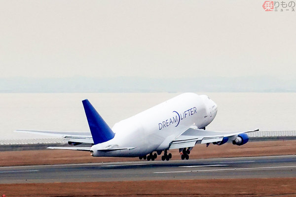 巨大機ボーイング747「ドリームリフター」 普通の「ジャンボ」や787と