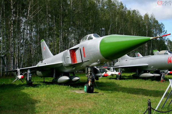 性能良すぎて輸出禁止！ 知名度皆無な冷戦期ソ連のSu-15戦闘機が関わっ