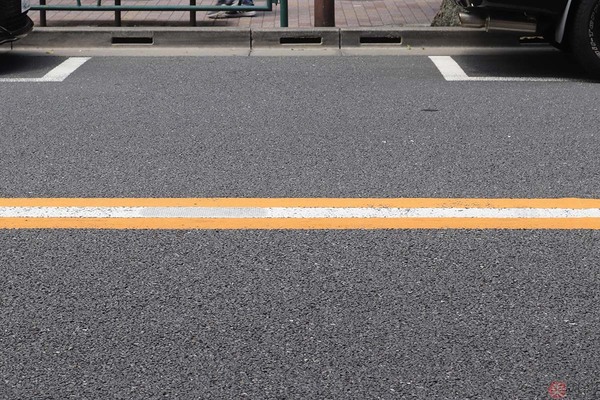何のため？「オレンジ・白・オレンジ」3本センターライン 「必要がある