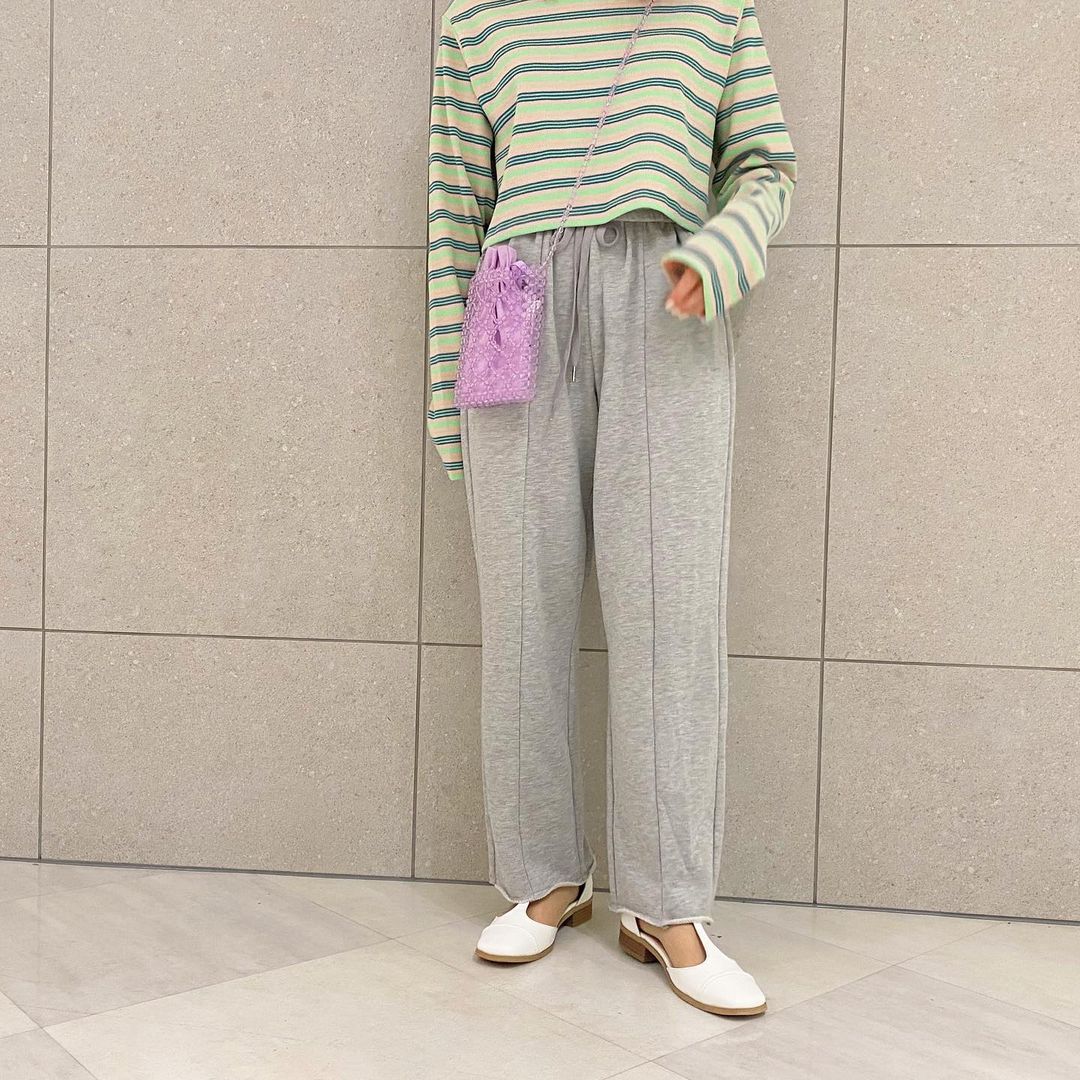 22春レディース スウェットパンツコーデ16選 おすすめの着こなし術 ローリエプレス