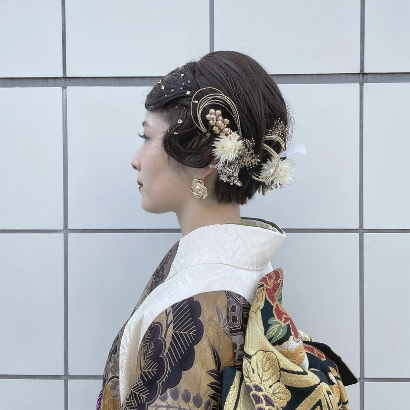 22年流行る 成人式髪型5選 ボブ 前髪なし前髪流し 流行りの水引ヘア 玉ねぎヘア トーク帽など ローリエプレス