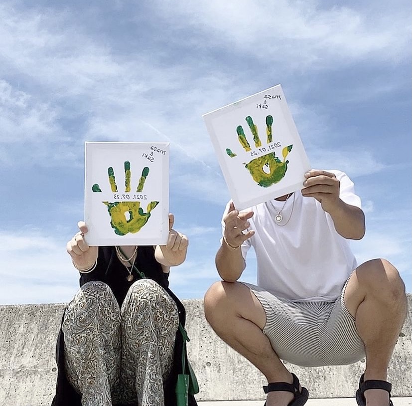 100均diy 記念日に Ticktokで話題のカップル手形アート 材料と作り方も一挙ご紹介 ローリエプレス