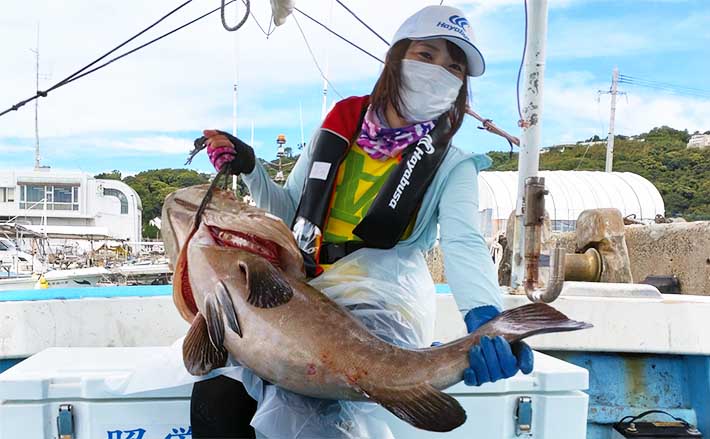 イカ泳がせ釣りで18kgクエに120cmヒラマサ ビギナーズラック発揮？ (2022年10月18日) - エキサイトニュース