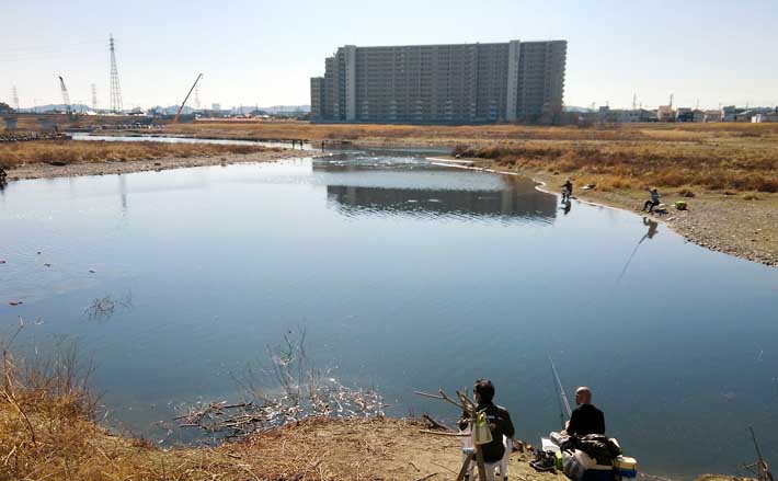 東京多摩エリアで淡水小物釣りを楽しもう ポイントの効率的な探し方 21年2月28日 エキサイトニュース