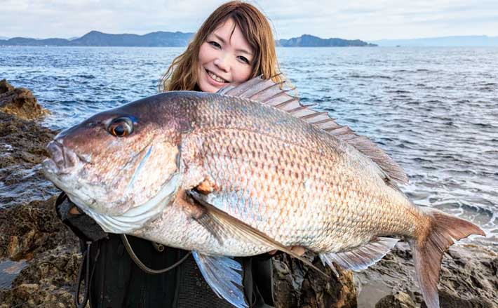 初体験でズドン！」沖磯ルアーフィッシングで74cmマダイをキャッチ