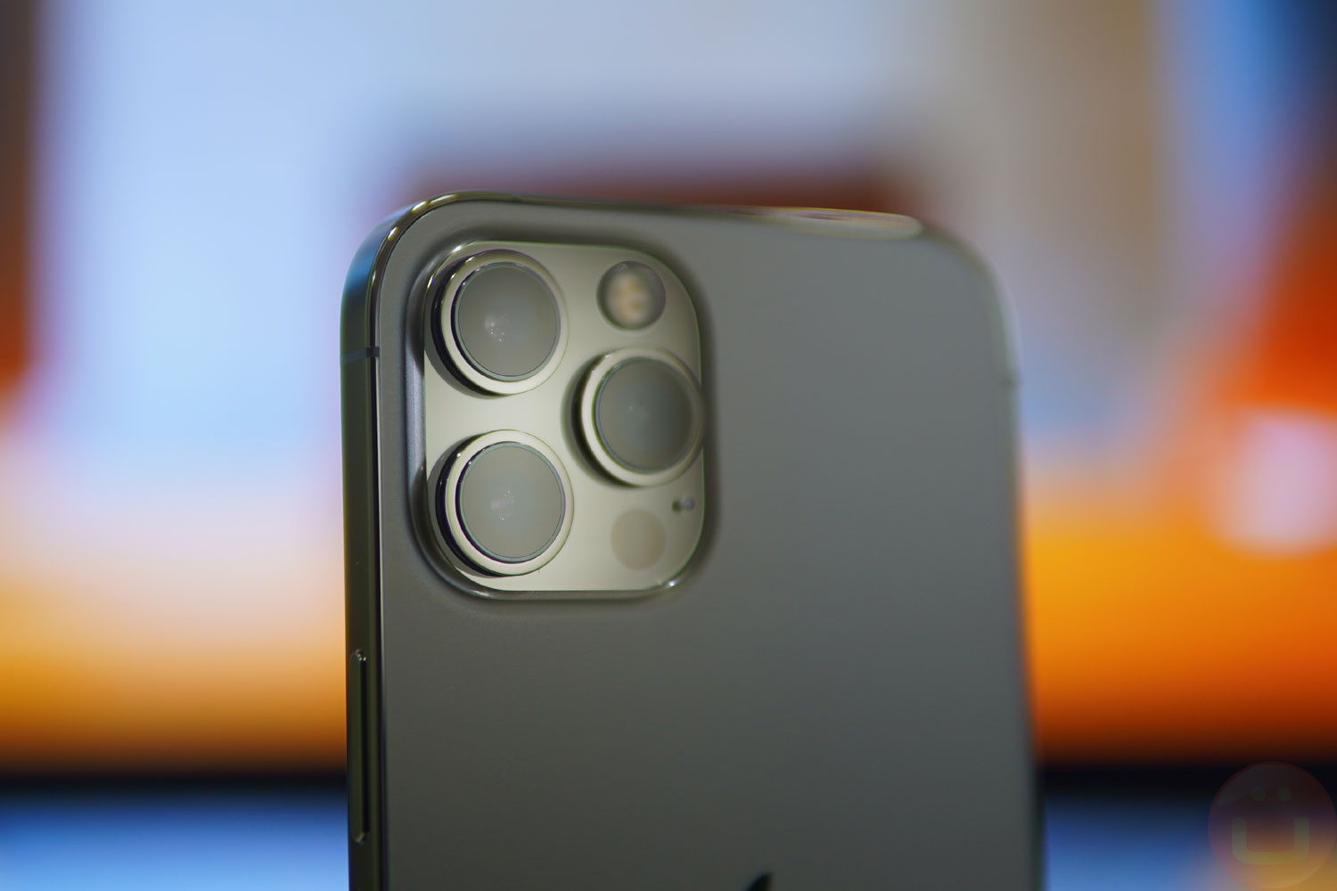 あまり代わり映えしないiphone 13 Pro Maxのカメラ メインカメラのf値が1 6 1 5に 21年4月1日 エキサイトニュース