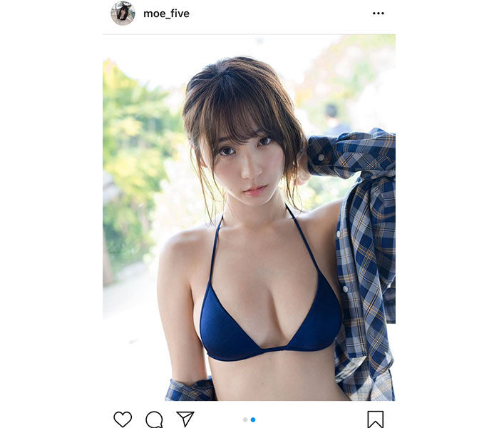 伊織もえ ソファーで寝そべり美くびれ披露 夏ですね 最高です 年8月21日 エキサイトニュース