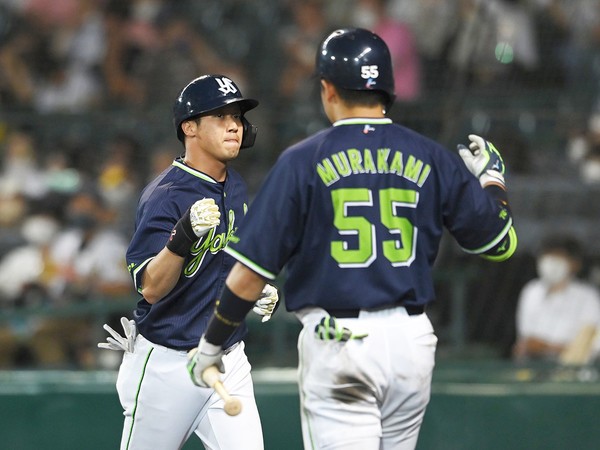 山田哲人 村上宗隆 語り継がれるような ３ ４番コンビへ オレらが打たなあかん 21年7月7日 エキサイトニュース