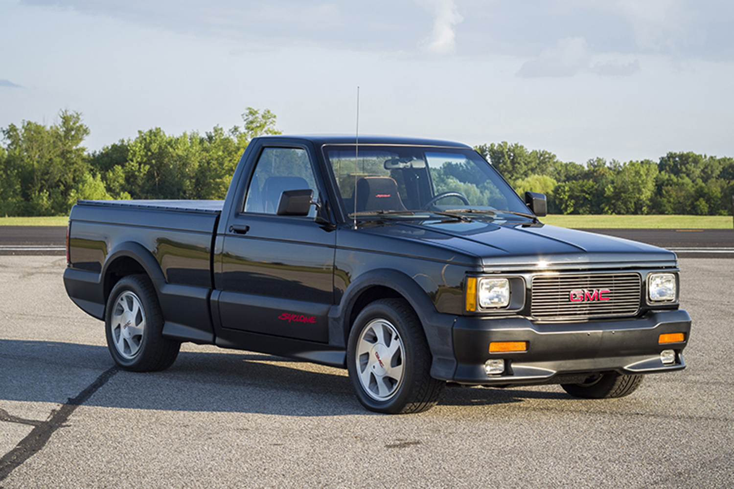 当時最強のテスタロッサをぶち抜く「市販トラック＆SUV」が存在した 