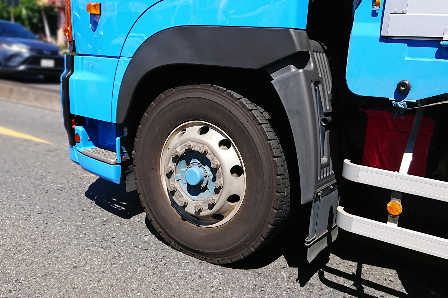 鉄チンが当たり前だったトラックにアルミホイールの波がきた！ 乗用車 