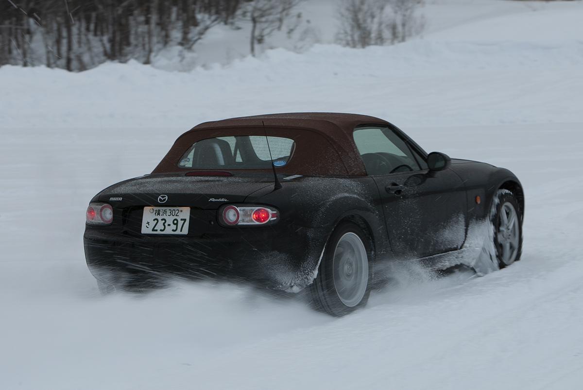 同じタイヤを履いていてもダメ 雪道でfrやmrなどの後輪駆動車が弱いワケ 21年2月13日 エキサイトニュース