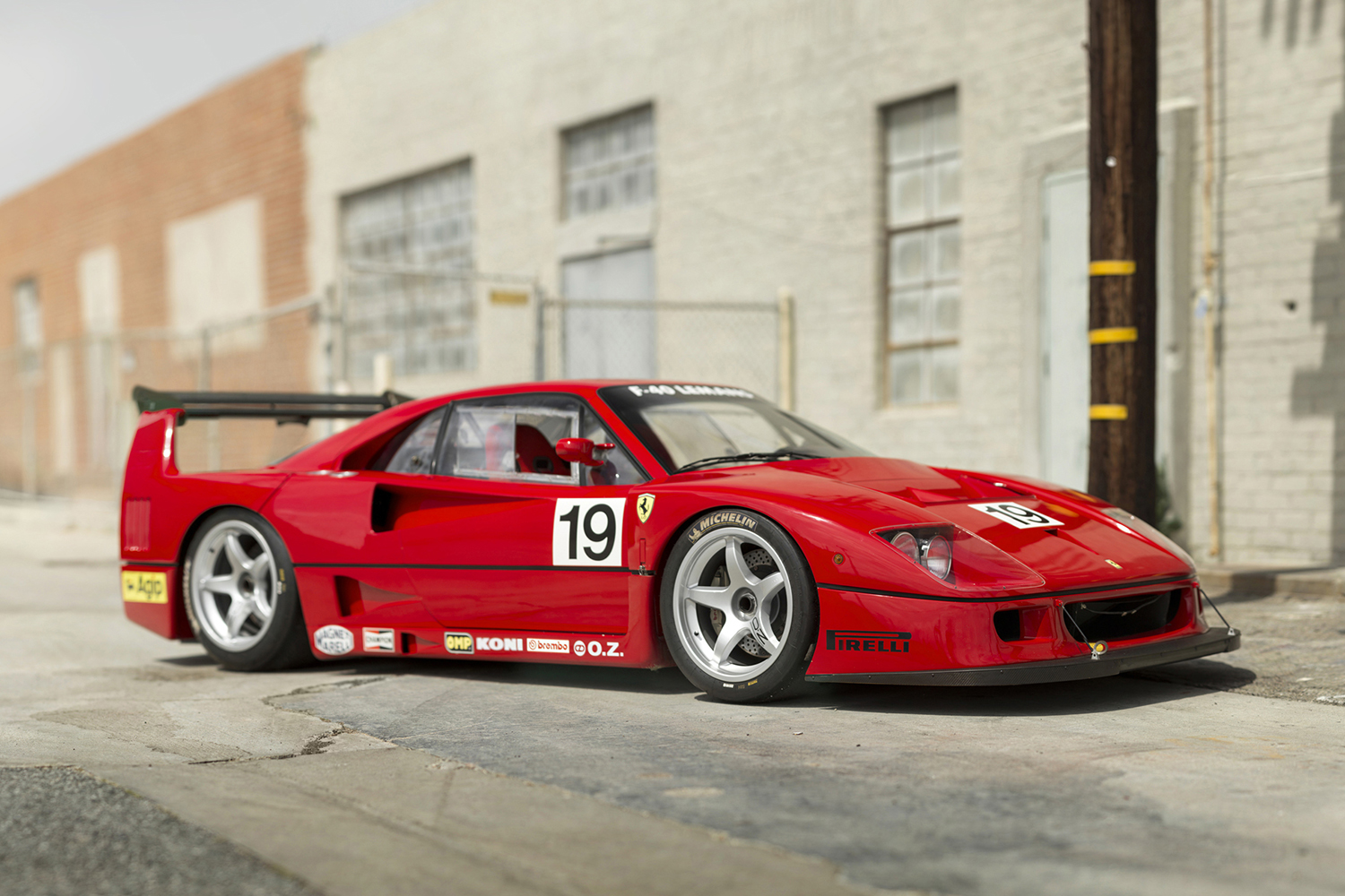 雲の上の存在のF40が普通にみえる！ フェラーリスタに衝撃を与えたF40