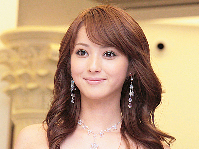 佐々木希が 家族 を養うために決断した 1億円写真集 の絶対条件 21年4月7日 エキサイトニュース