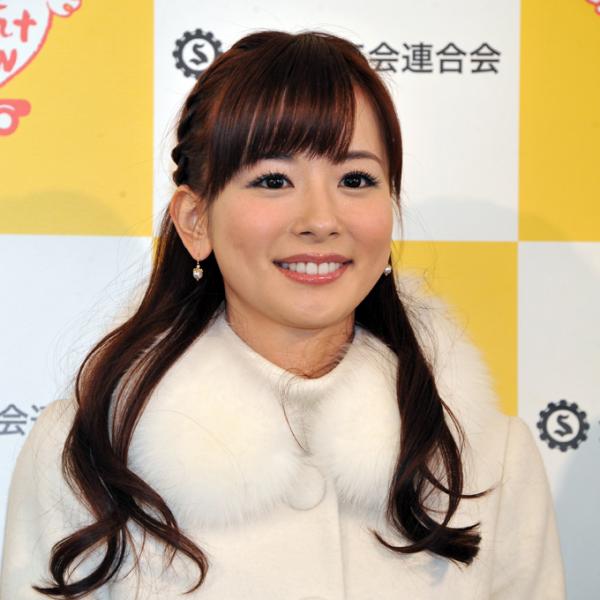 皆藤愛子 永遠の33歳ロリアナ に高まる下着写真集待望論 18年2月23日 エキサイトニュース