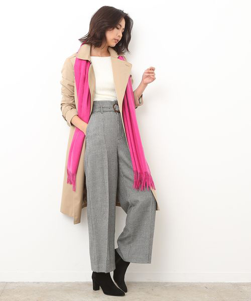 おしゃれな人はこれが上手い トレンチコートとマフラーの合わせテク ローリエプレス