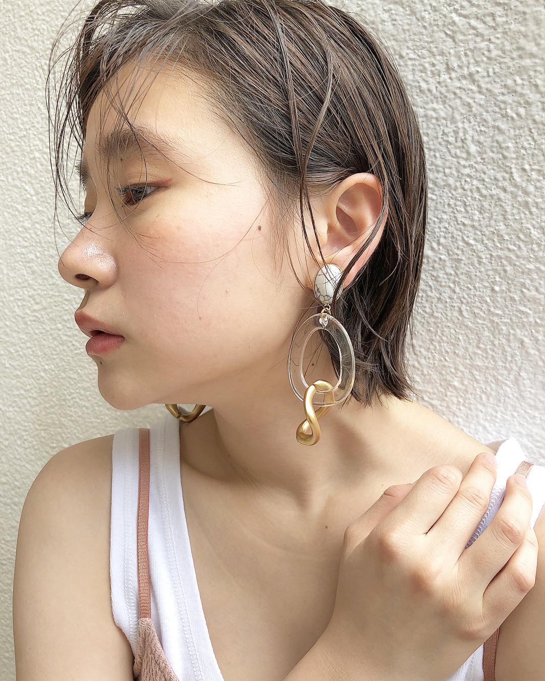 短い髪こそ映えるのです ショートヘア ピアスのおしゃれカンケイ ローリエプレス