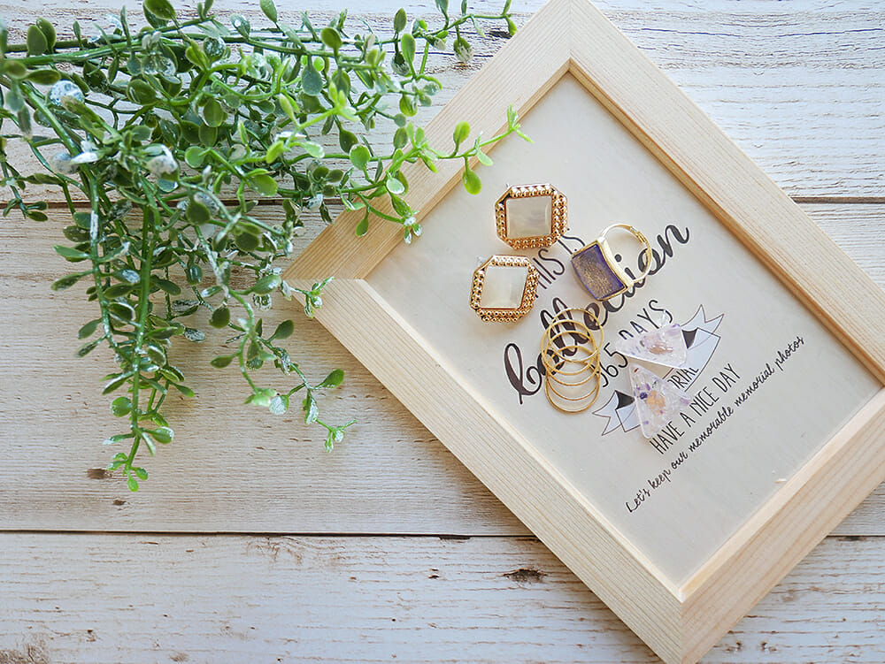 100均グッズでできる アクセサリーのおしゃれなディスプレイ見本 ローリエプレス