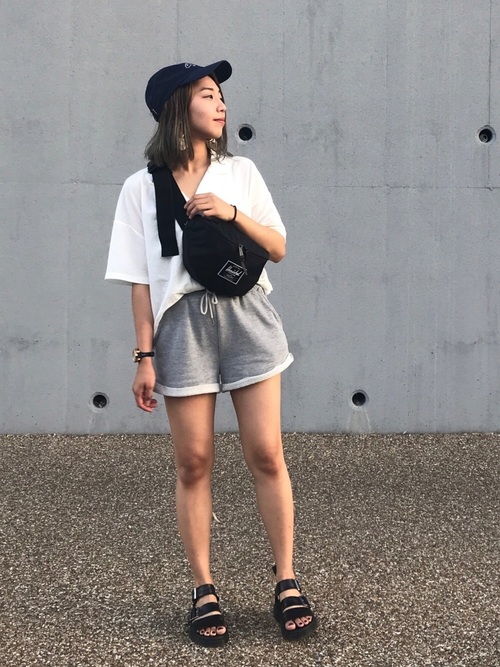 流行りの今こそ挑戦したい 大人が似合う夏のショートパンツコーデ ローリエプレス